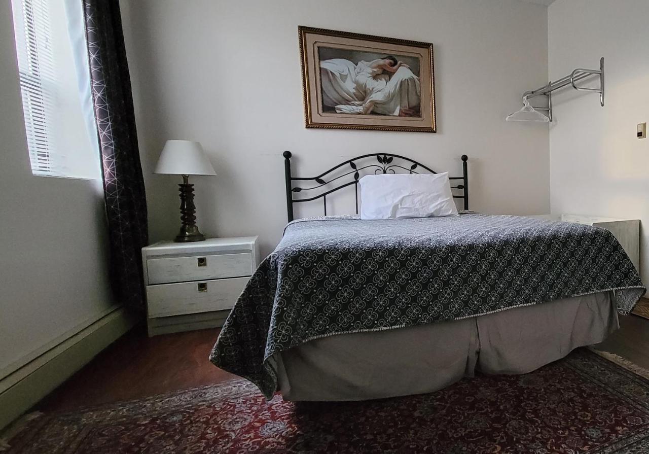 The Cosmopolitan Hotel Blairmore Экстерьер фото