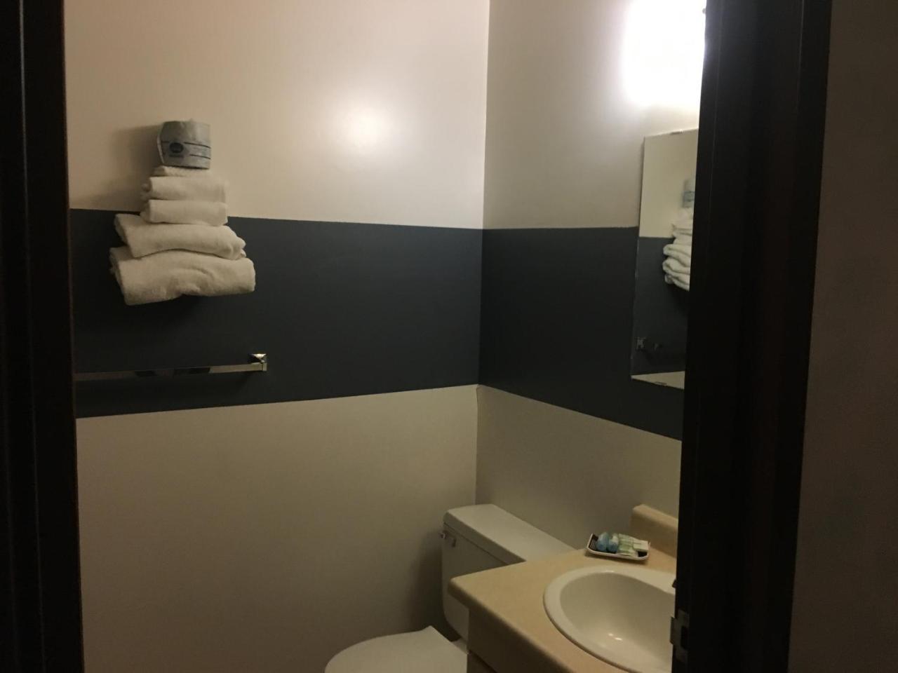The Cosmopolitan Hotel Blairmore Экстерьер фото